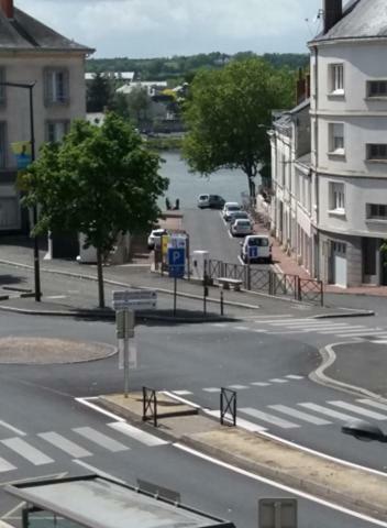 Appt 2Eme Etage Sur L'Ile De Saumur Exterior photo